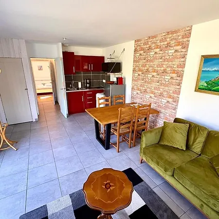 Bright House With Garden *