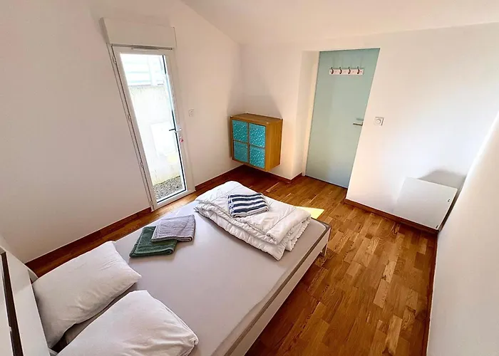 Bright House With Garden * Saint-Sébastien-sur-Loire