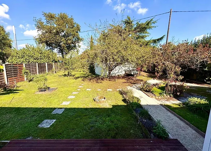 Bright House With Garden Saint-Sébastien-sur-Loire